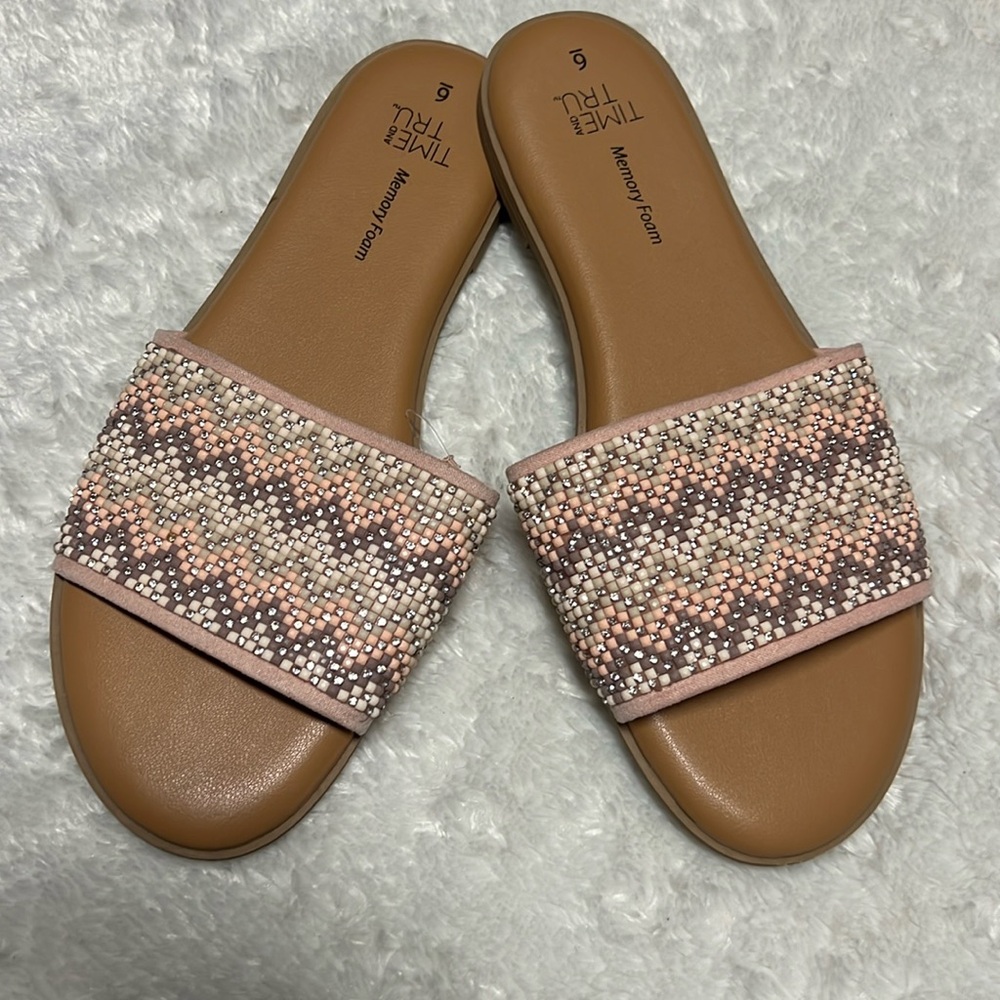 Women sandals